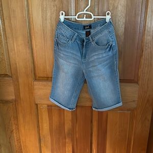Earl Jean shorts size 6